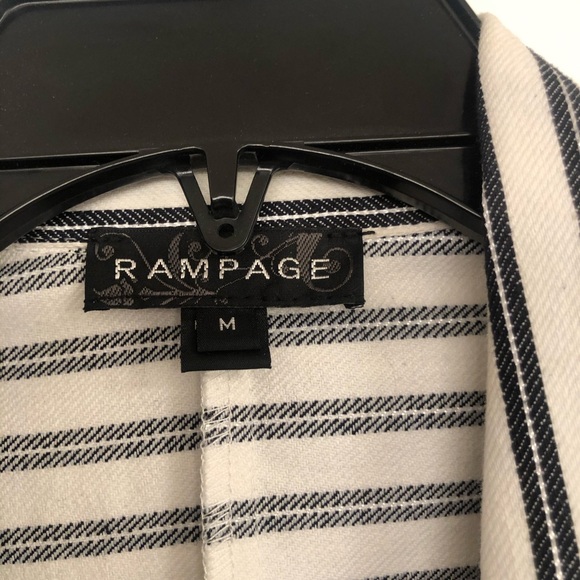 Ladies Jacket - Picture 4 of 4